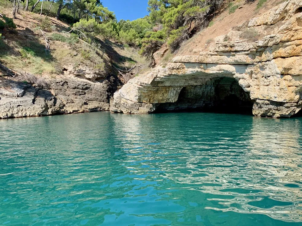 Escursioni a Peschici: il Tour delle Grotte Marine